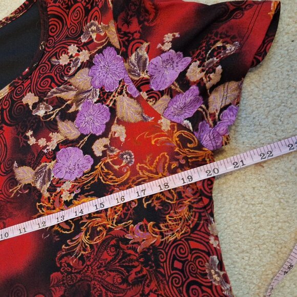 Woman's Short Sleeve Top - Picture 3 of 6